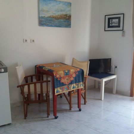 Apartment In Poros Poros Town Esterno foto